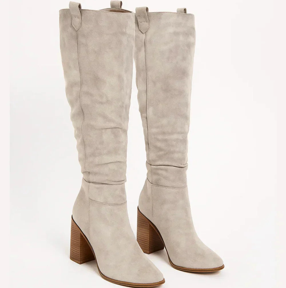 SUEVIRA™ | SUEDE BLOCK HEEL BOOTS