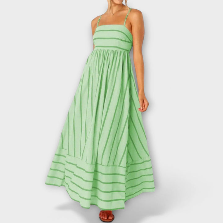 Svea - Maxi Dress in Bare Bloom